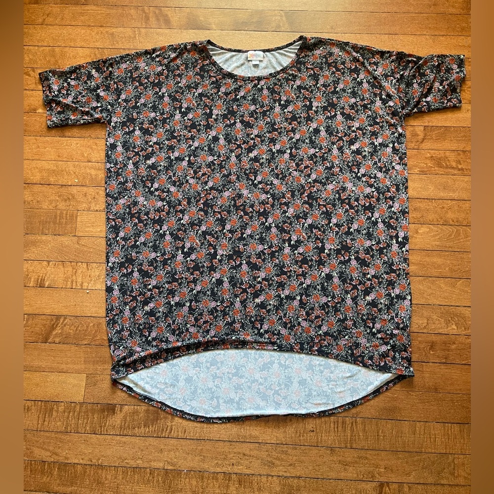 Short sleeve casual blouses and skirt bundle size XL - Picture 2 of 9